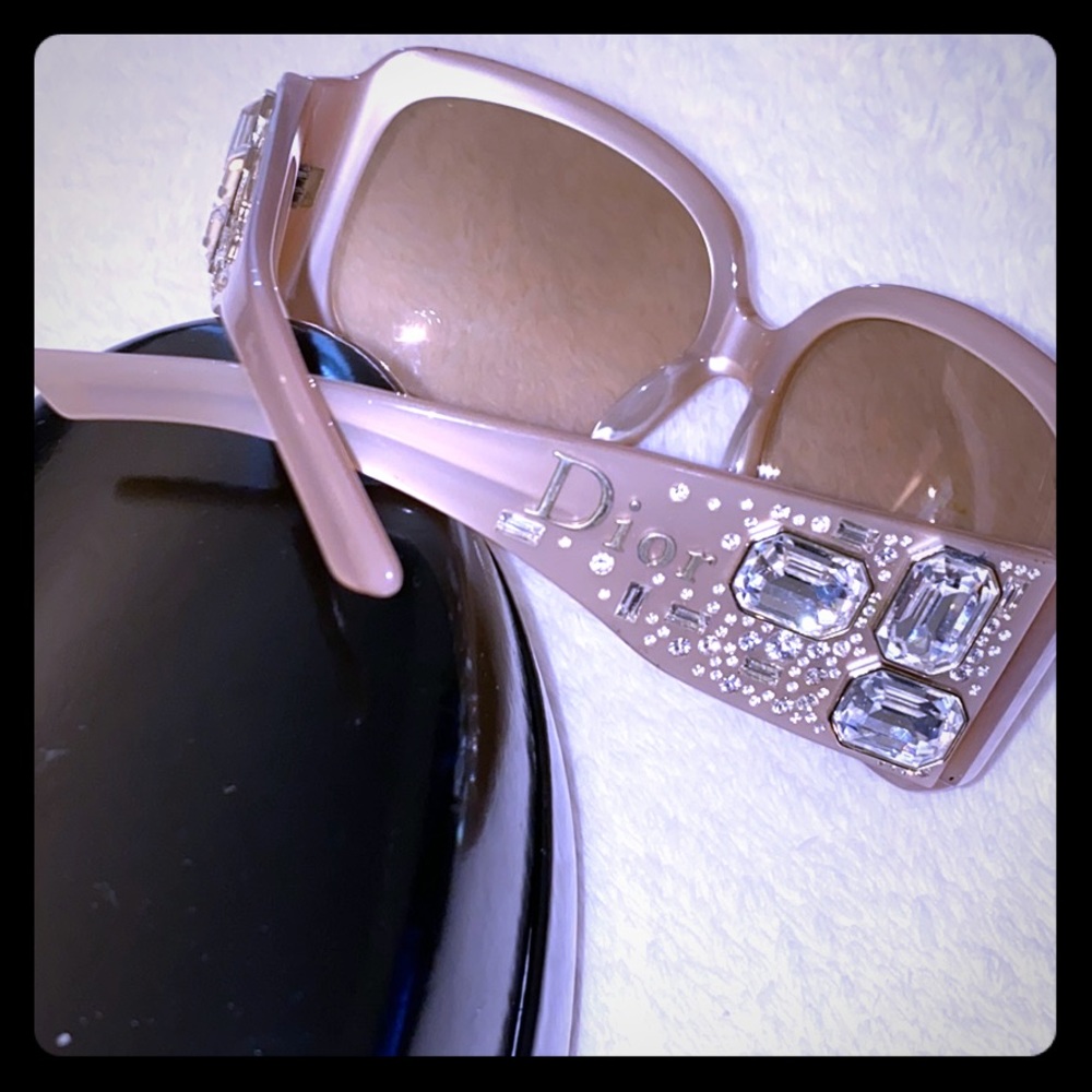 Beautiful Swarovski crystal 🥰